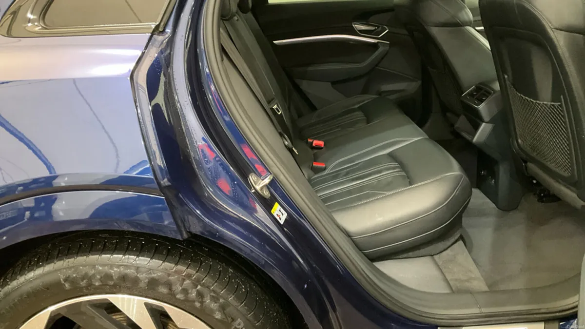 AUDI E-TRON BLACK EDITION 55 QUATTRO / 95KwH - Image 4