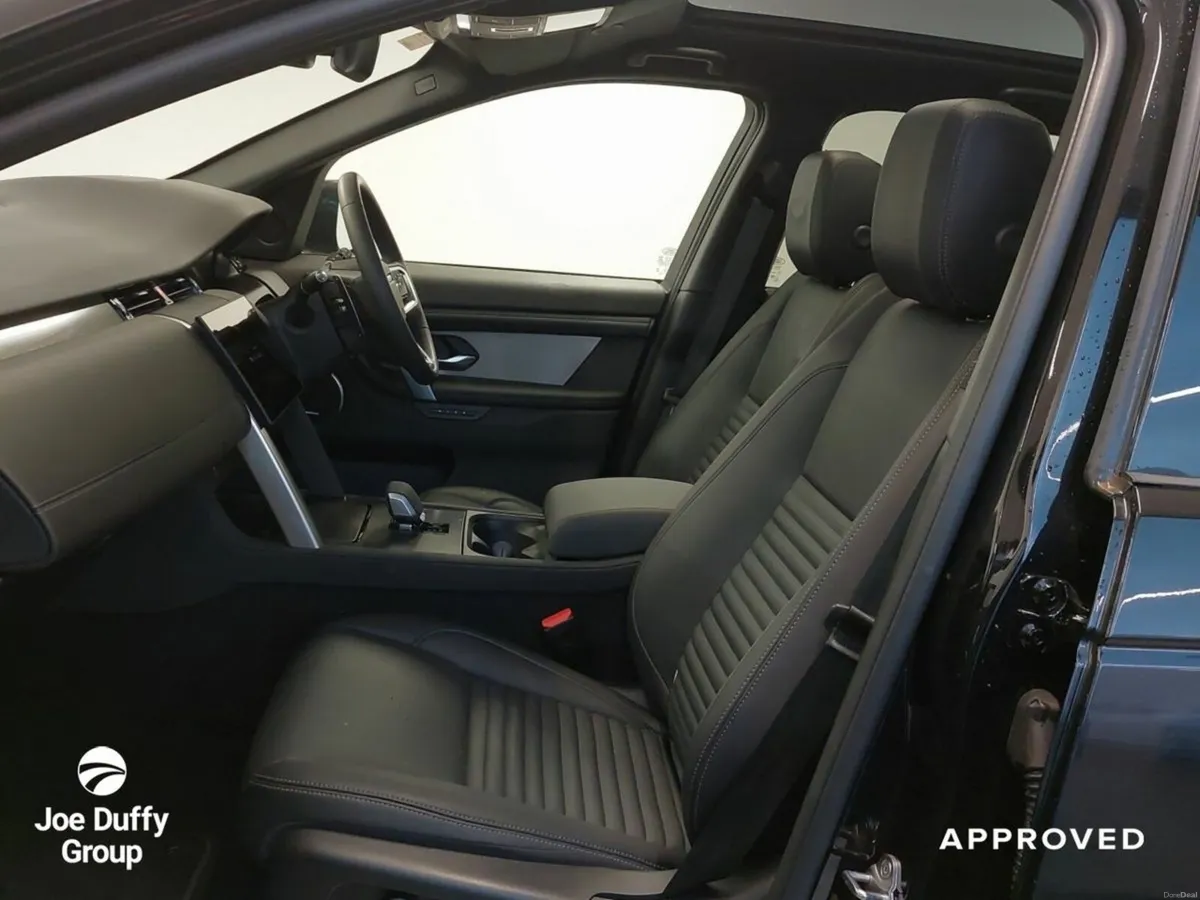 Land Rover Discovery Sport Dynamic SE  1.5 I3 PHEV - Image 4