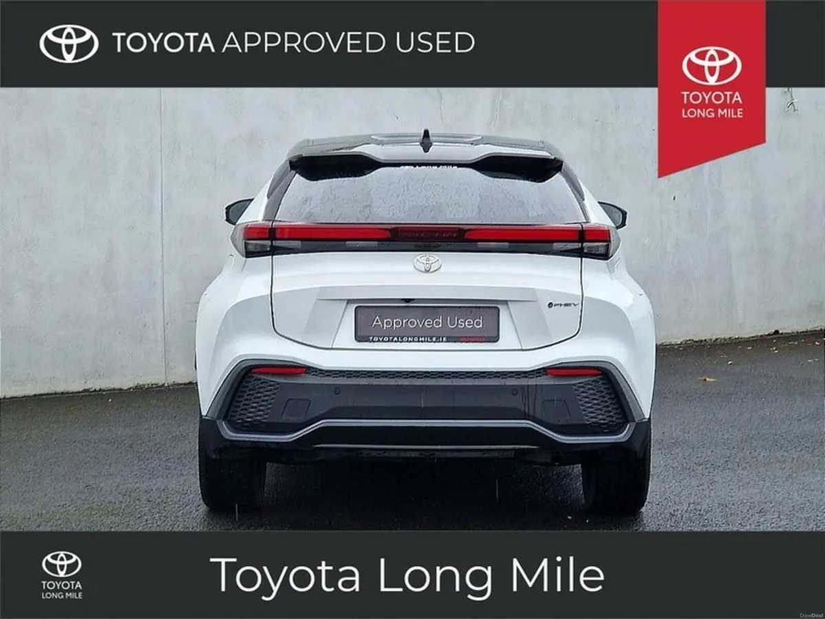 Toyota C-HR 1.8 Hybrid Sport + 5dr - Image 4