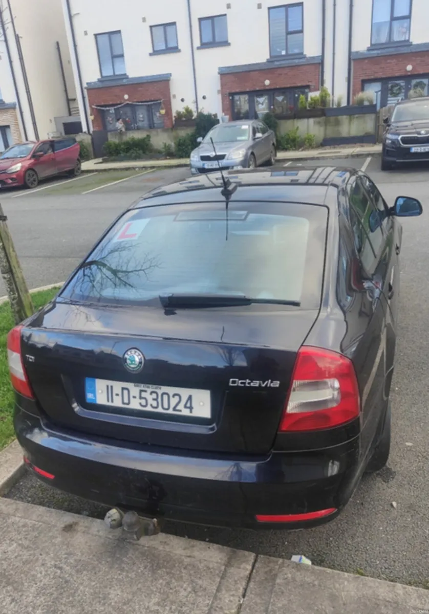 Skoda Octavia 1.6TDI Elegance - Image 3