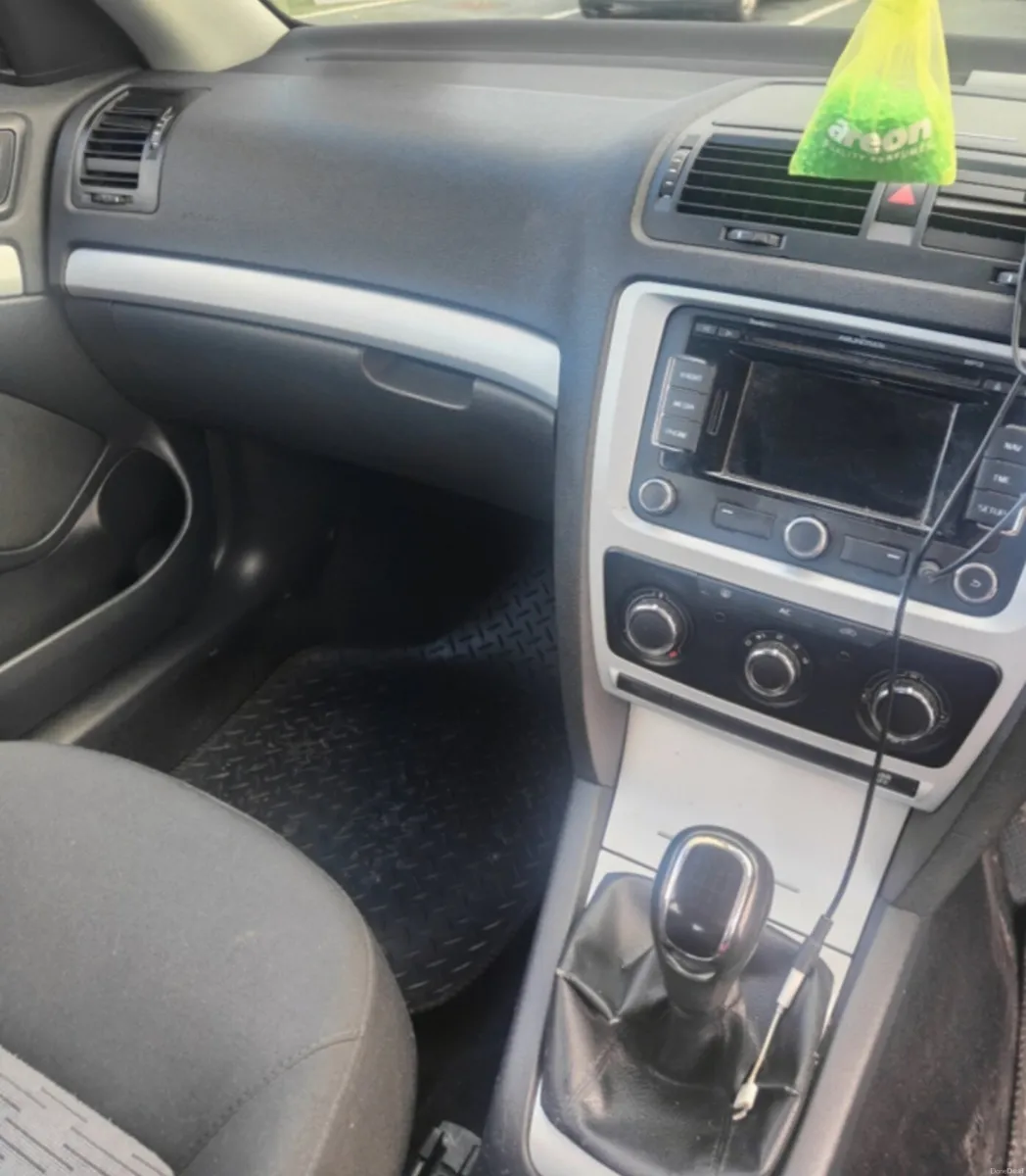 Skoda Octavia 1.6TDI Elegance - Image 4