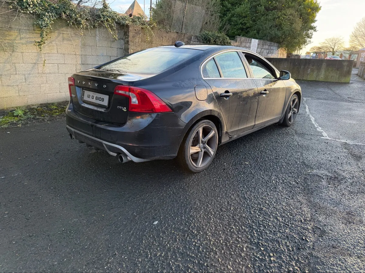 Volvo S60 2012 - Image 2