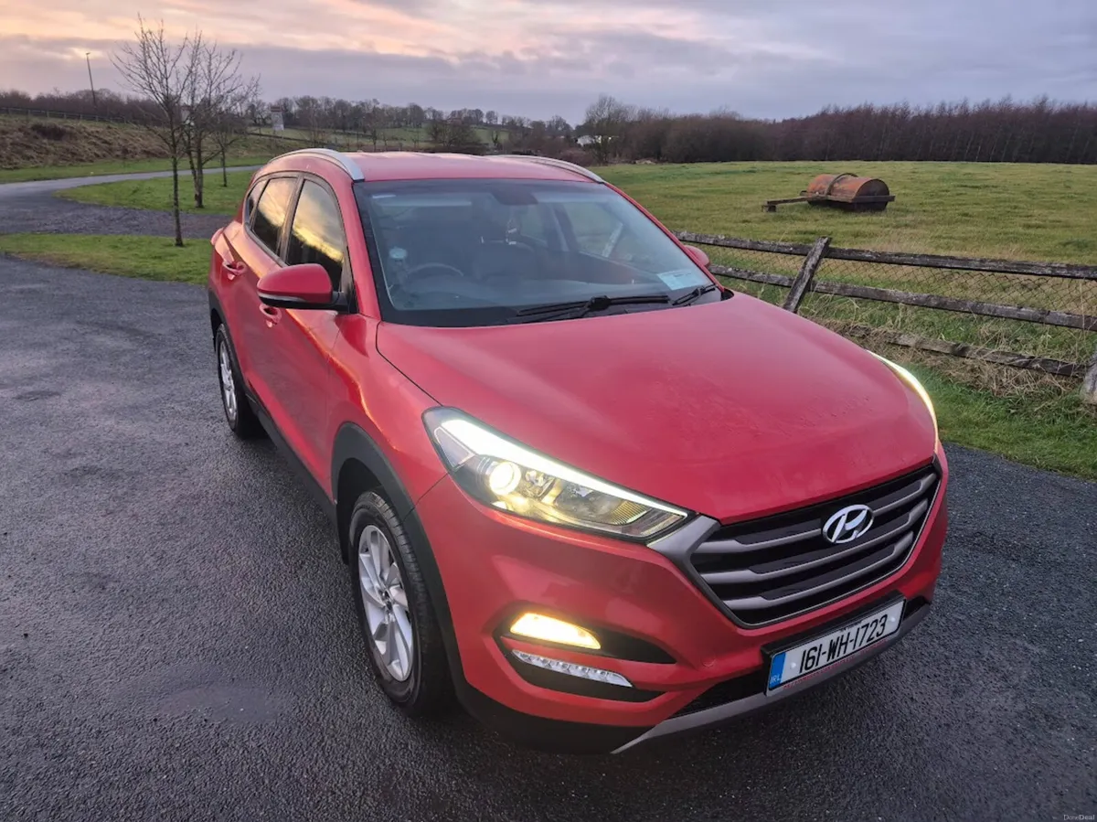 2016 (161) Hyundai Tucson 1.7L EXECUTIVE 5DR - Image 1