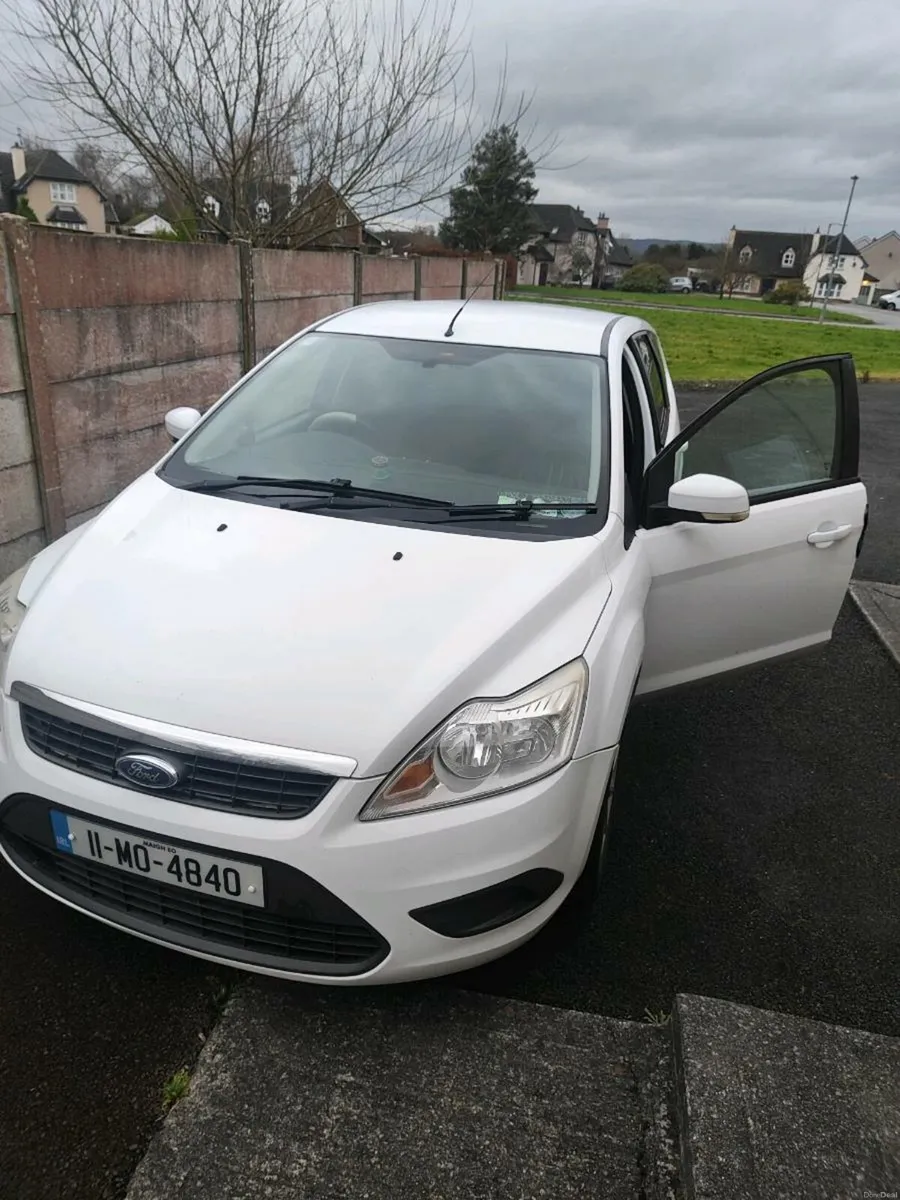 Ford Focus 2011 - Image 2