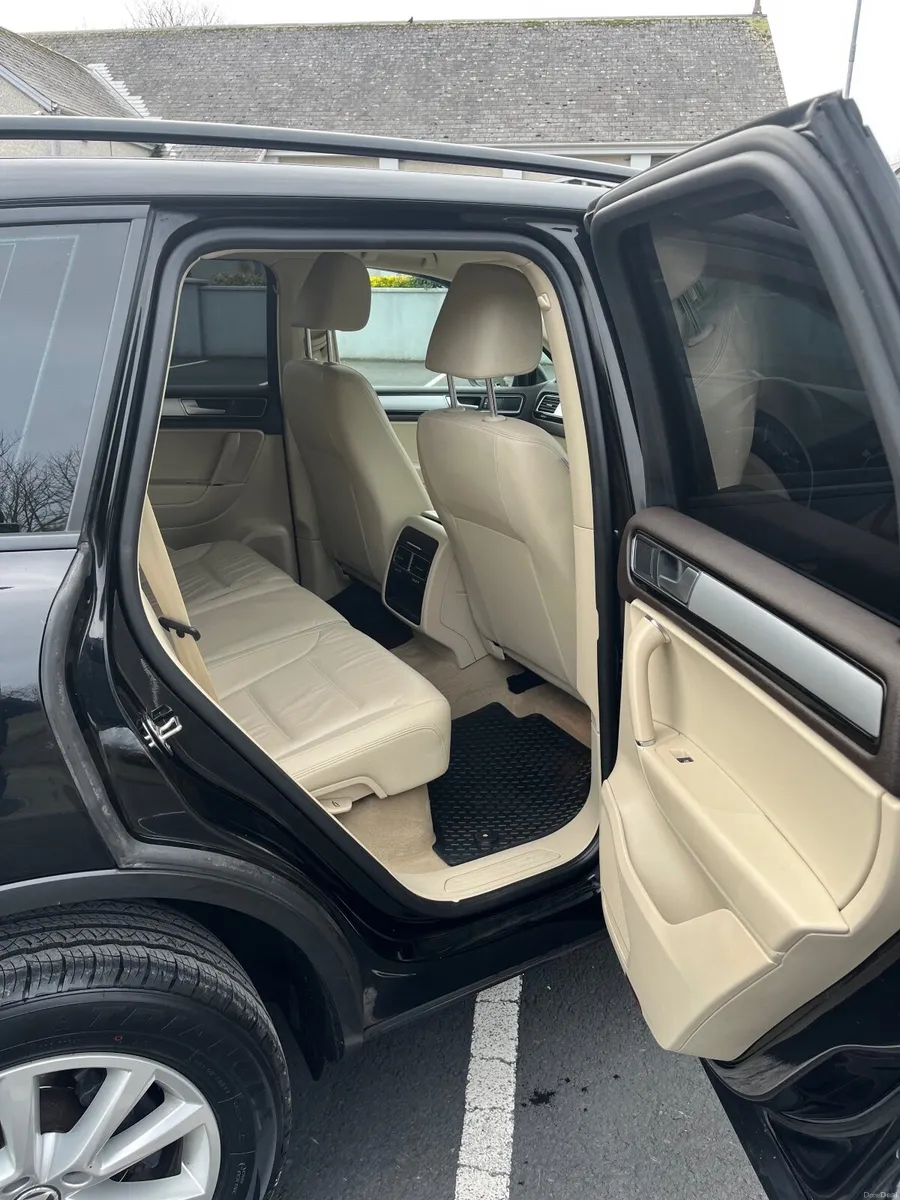 Volkswagen Touareg 2016 - Image 2