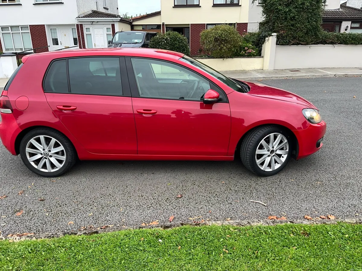 2012 Volkswagen Golf 1.6 TDI Highline - Image 2