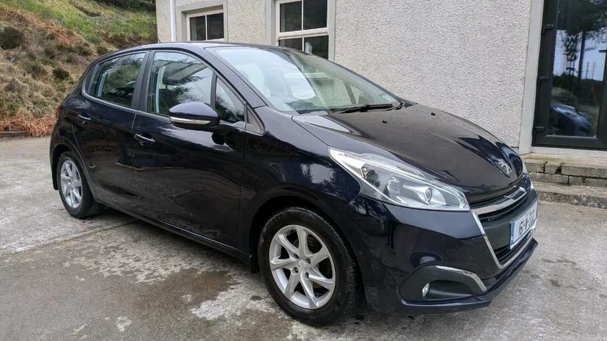 Peugeot 208 2016 1.2 Petrol - Image 3