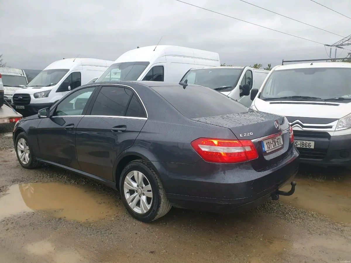 Mercedes e220 automatic - Image 2