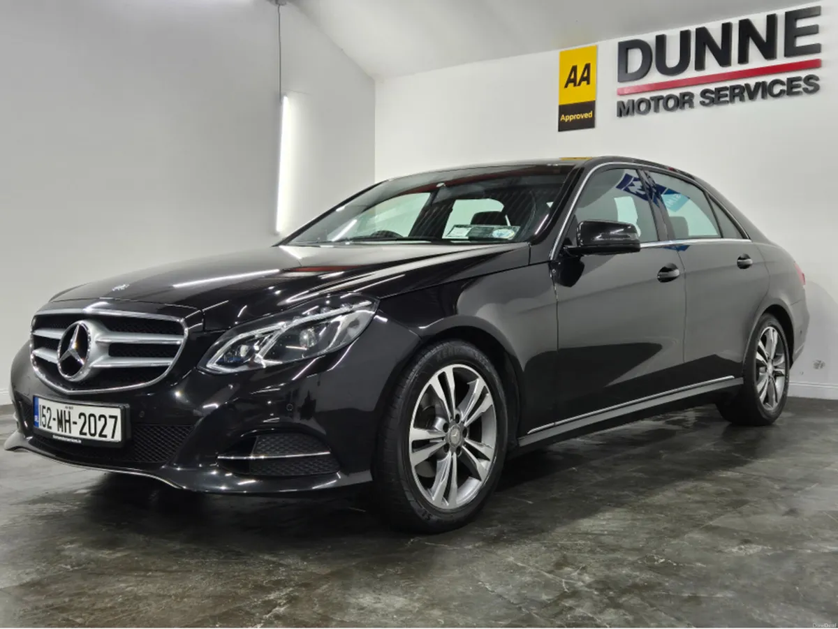 Mercedes-Benz E-Class **STUNNING E 220**BLUETEC**S - Image 4