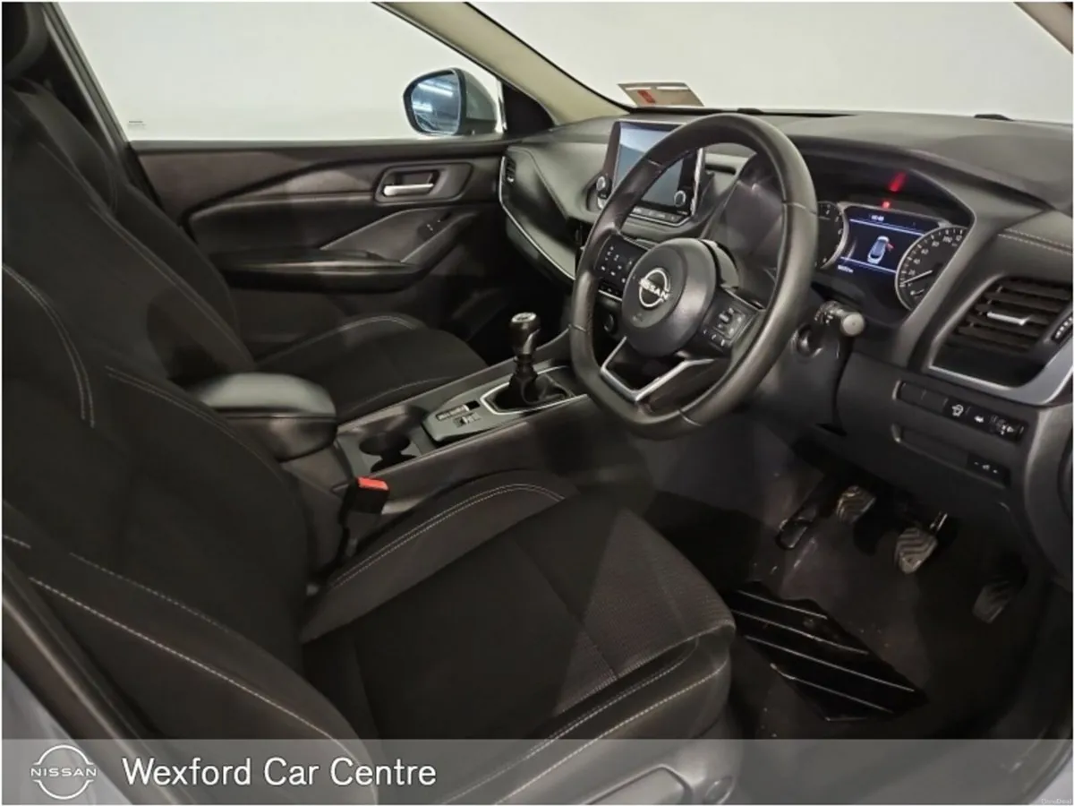 Nissan Qashqai 1.3 PET MILD HYBRID SV - Image 3