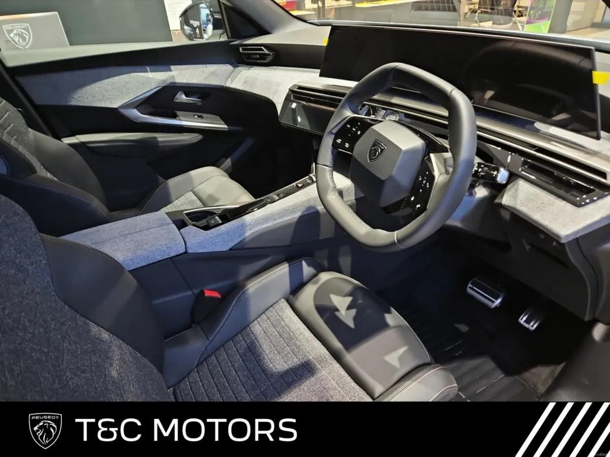 Peugeot 3008 Allure 73kWh 527KMs Range, *Heated Fr - Image 4