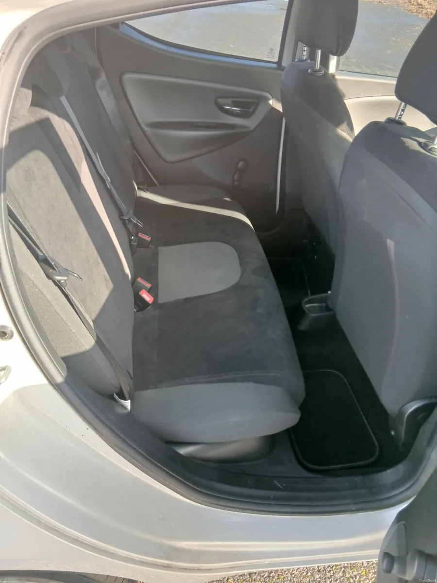 Chrysler Ypsilon 2012 *NEW NCT, 1 OWNER CAR) - Image 3