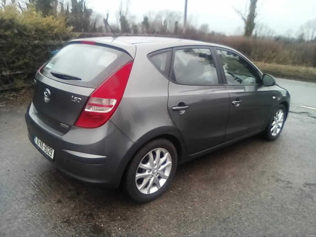 Hyundai i30 2010 diesel full n.c.t low milage - Image 4