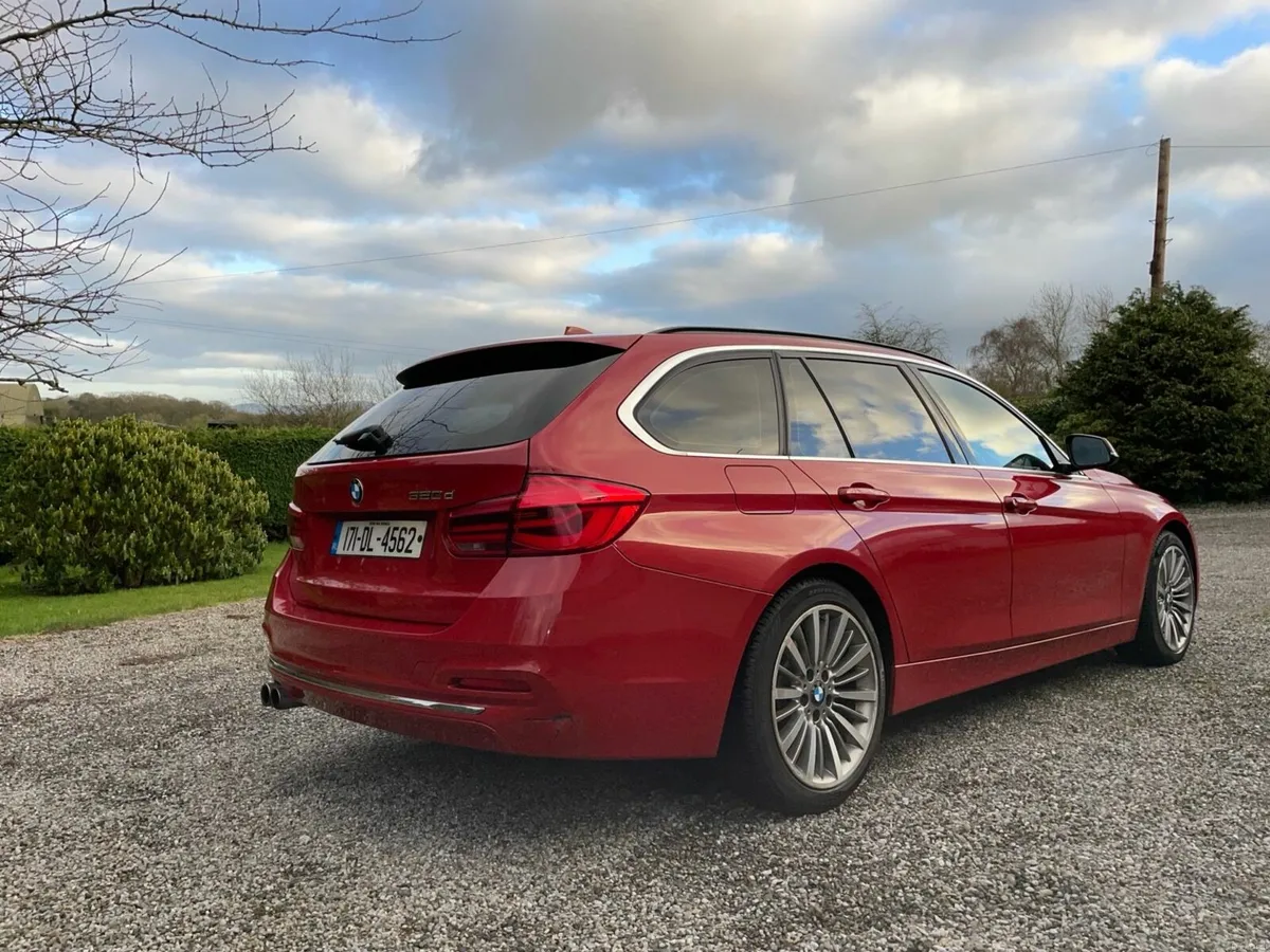 BMW 3-Series 2017 - Image 2