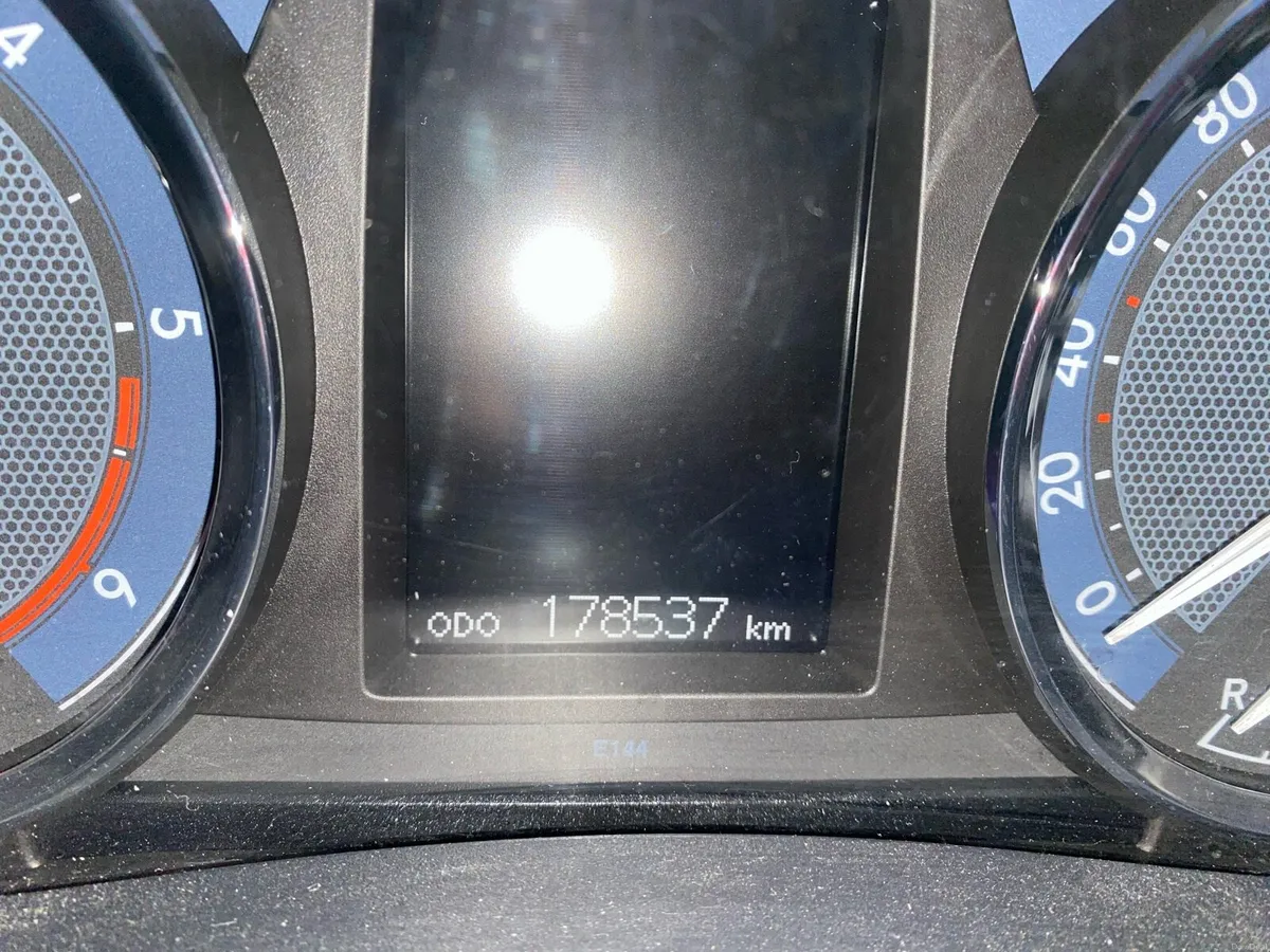 Toyota Corolla - Image 3