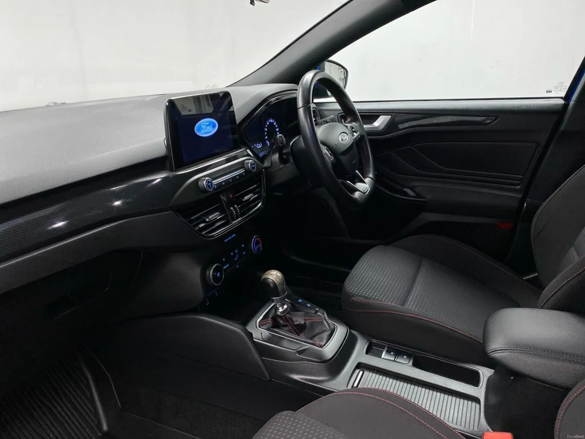 Ford Focus ST-Line 1.0 EcoBoost 125PS - Image 3