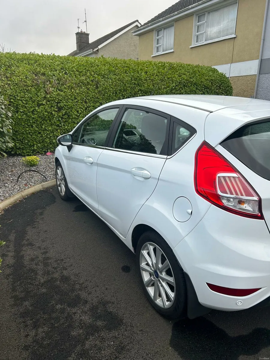Ford Fiesta - Image 2