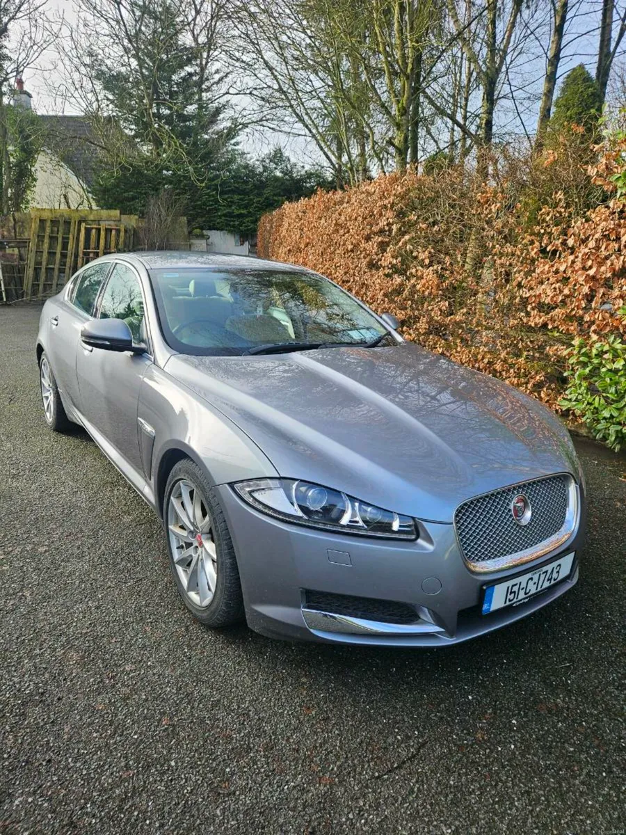 Jaguar XF 2.2D LUXURY 197bhp *Low  KMs* - Image 3