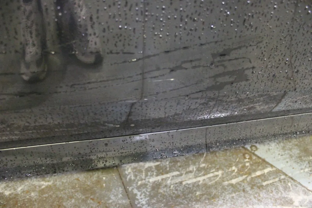 Mercedes-Benz E-Class E220 D AMG LINE 4DR AUTO (TE - Image 4