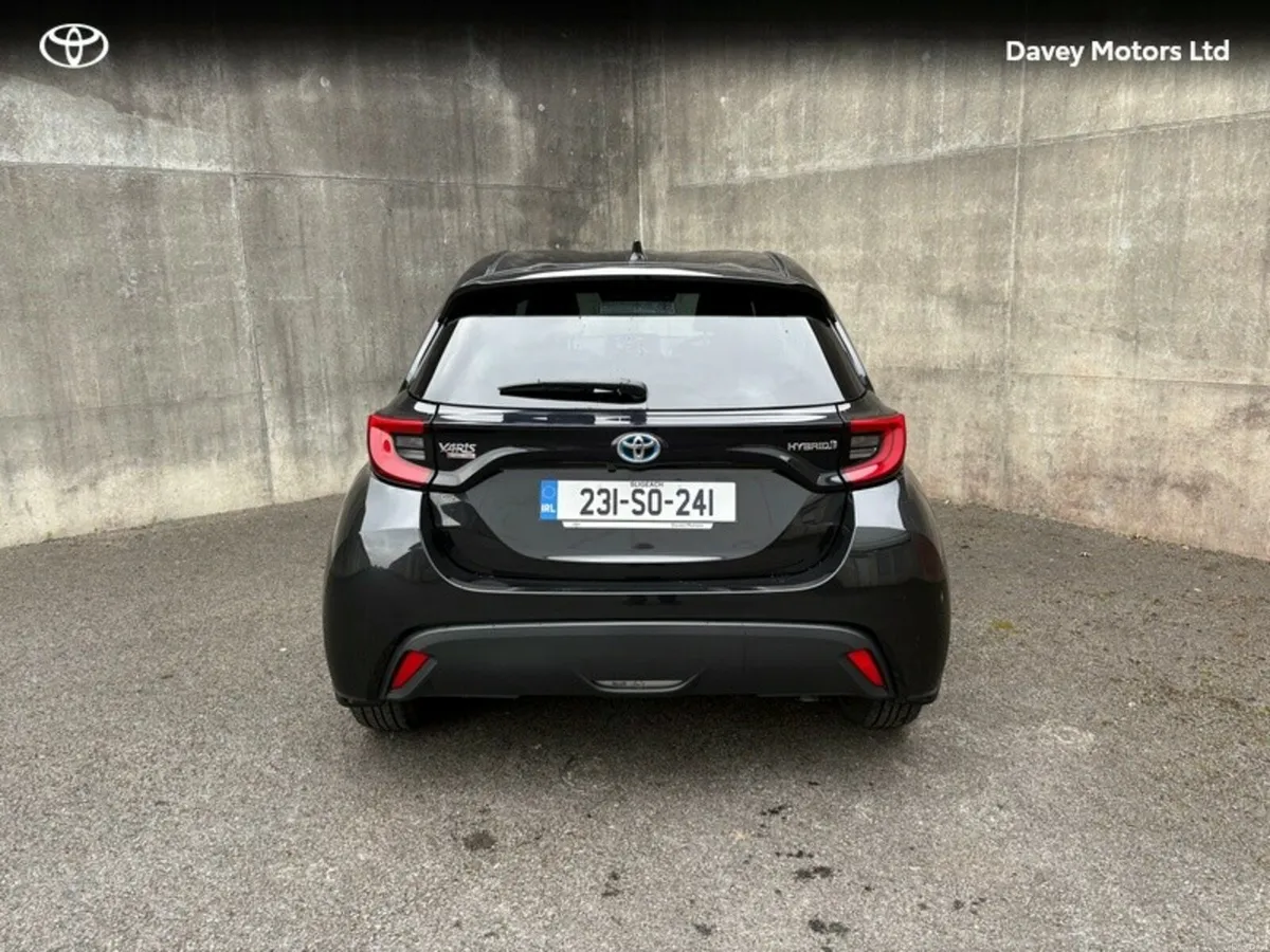 Toyota Yaris YARIS 1.5 HYBRID L/SPORT - Image 4