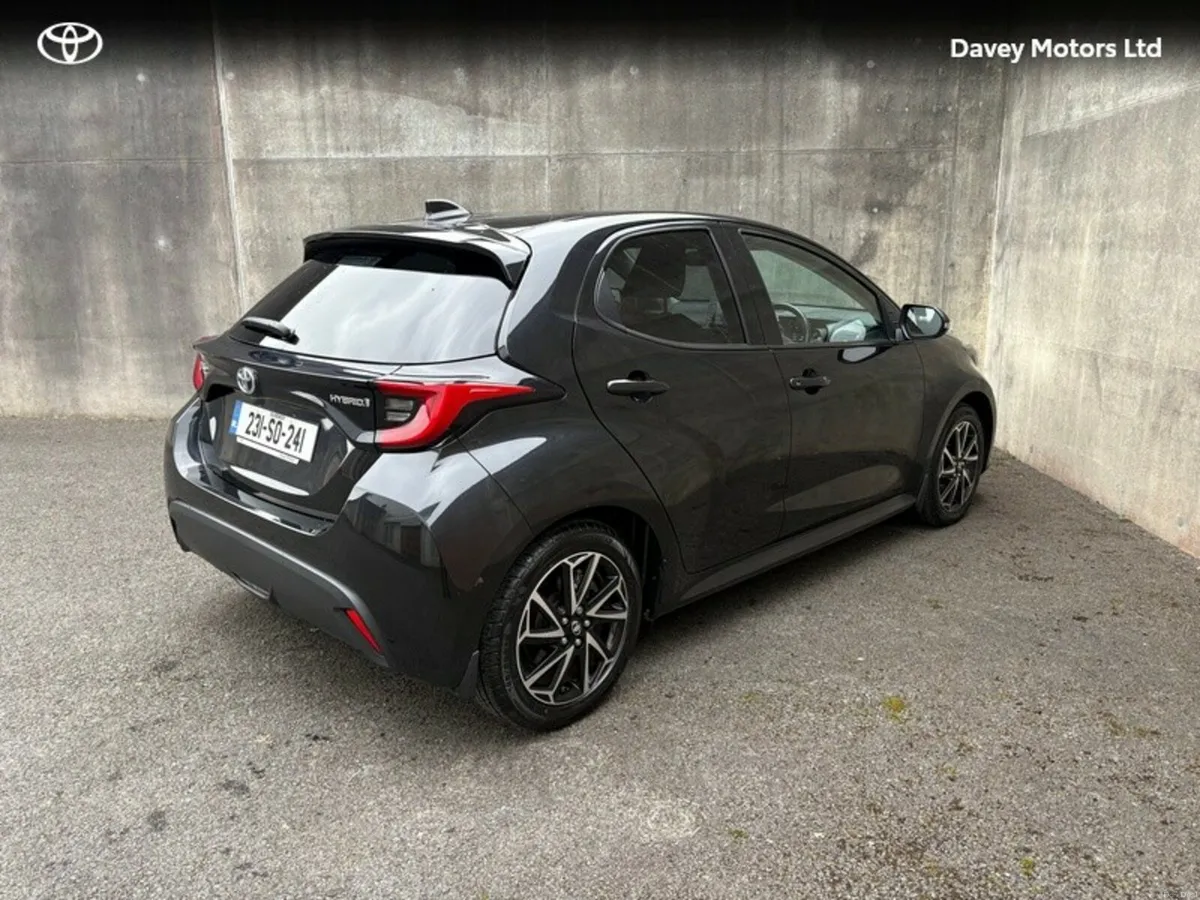 Toyota Yaris YARIS 1.5 HYBRID L/SPORT - Image 2