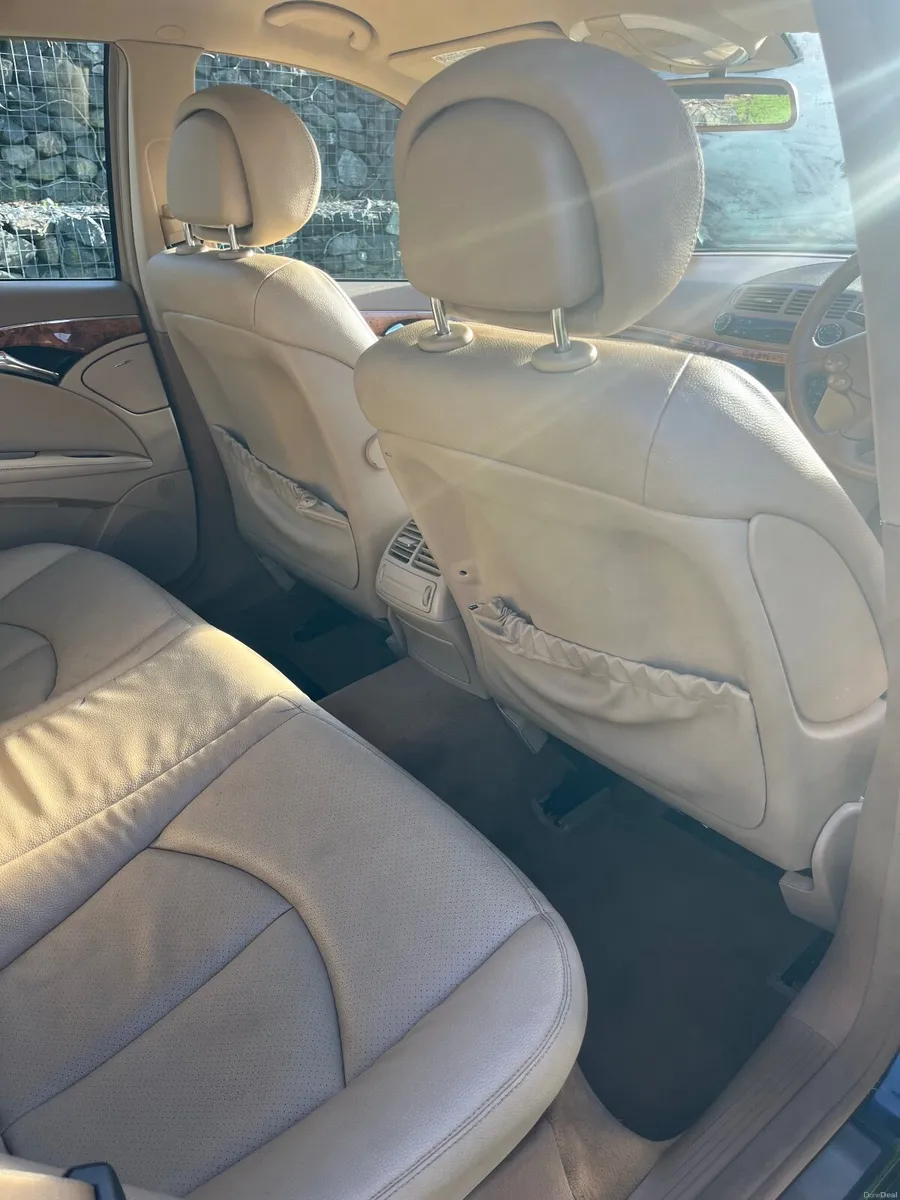 Mercedes-Benz E-Class 2008 - Image 4