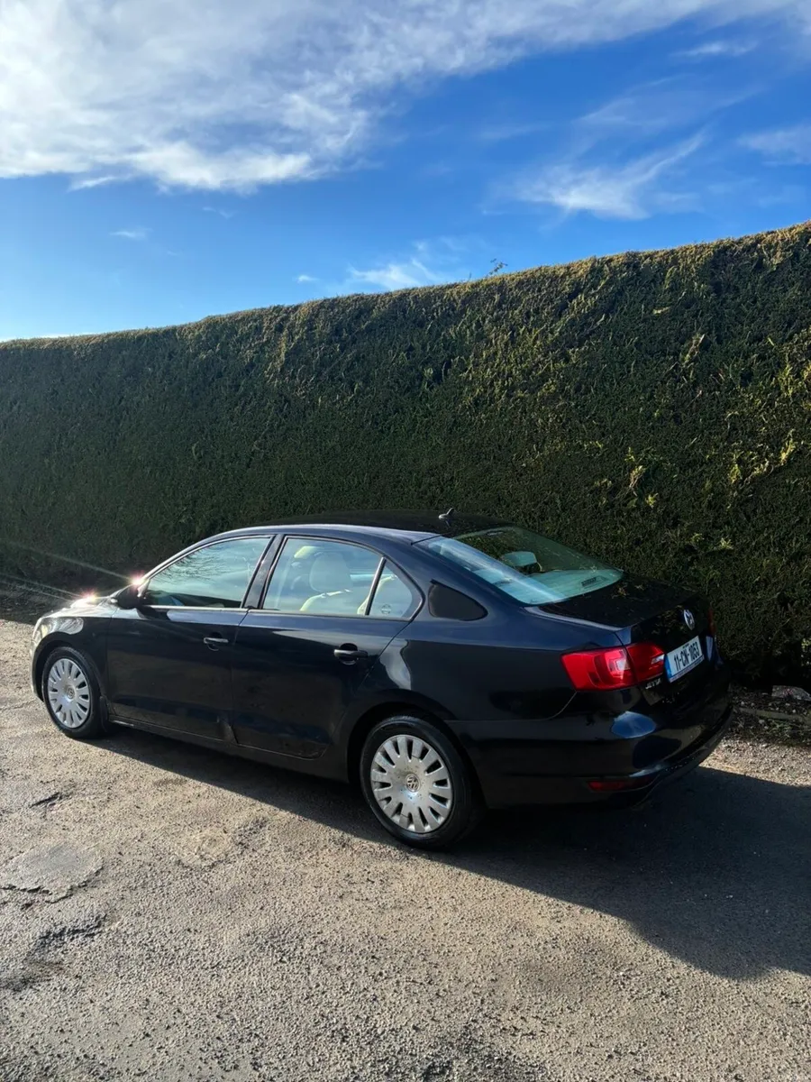 2011 VW Jetta 1.6TDI NCT 09/26 - Image 2