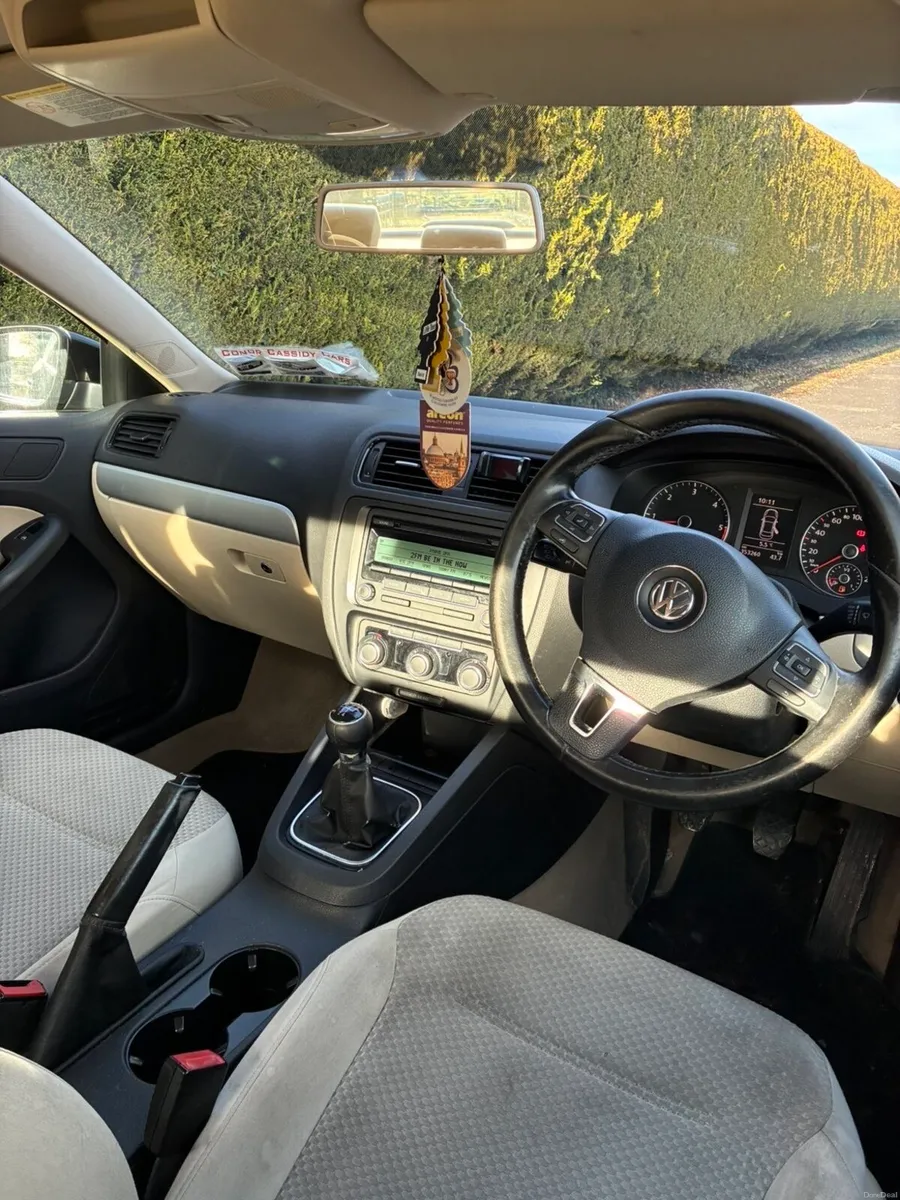 2011 VW Jetta 1.6TDI NCT 09/26 - Image 3