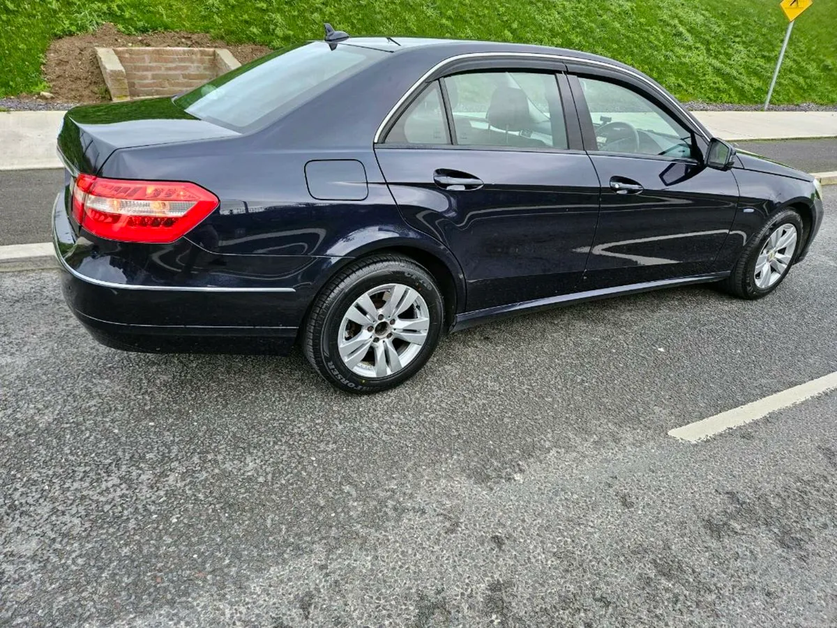 Mercedes e220 cdi AUTOMATIC  NCT 01/2027 TAX 06/20 - Image 3