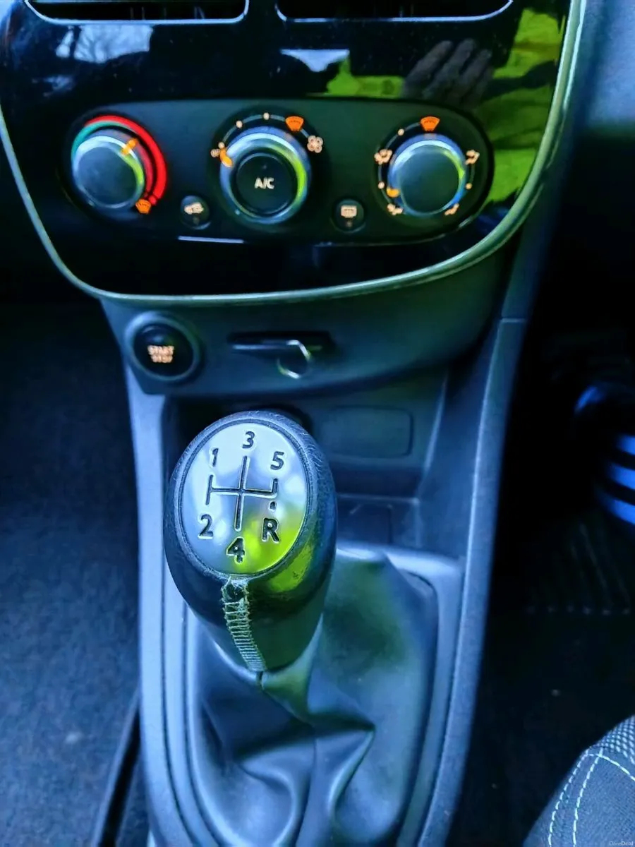 Car - Image 6