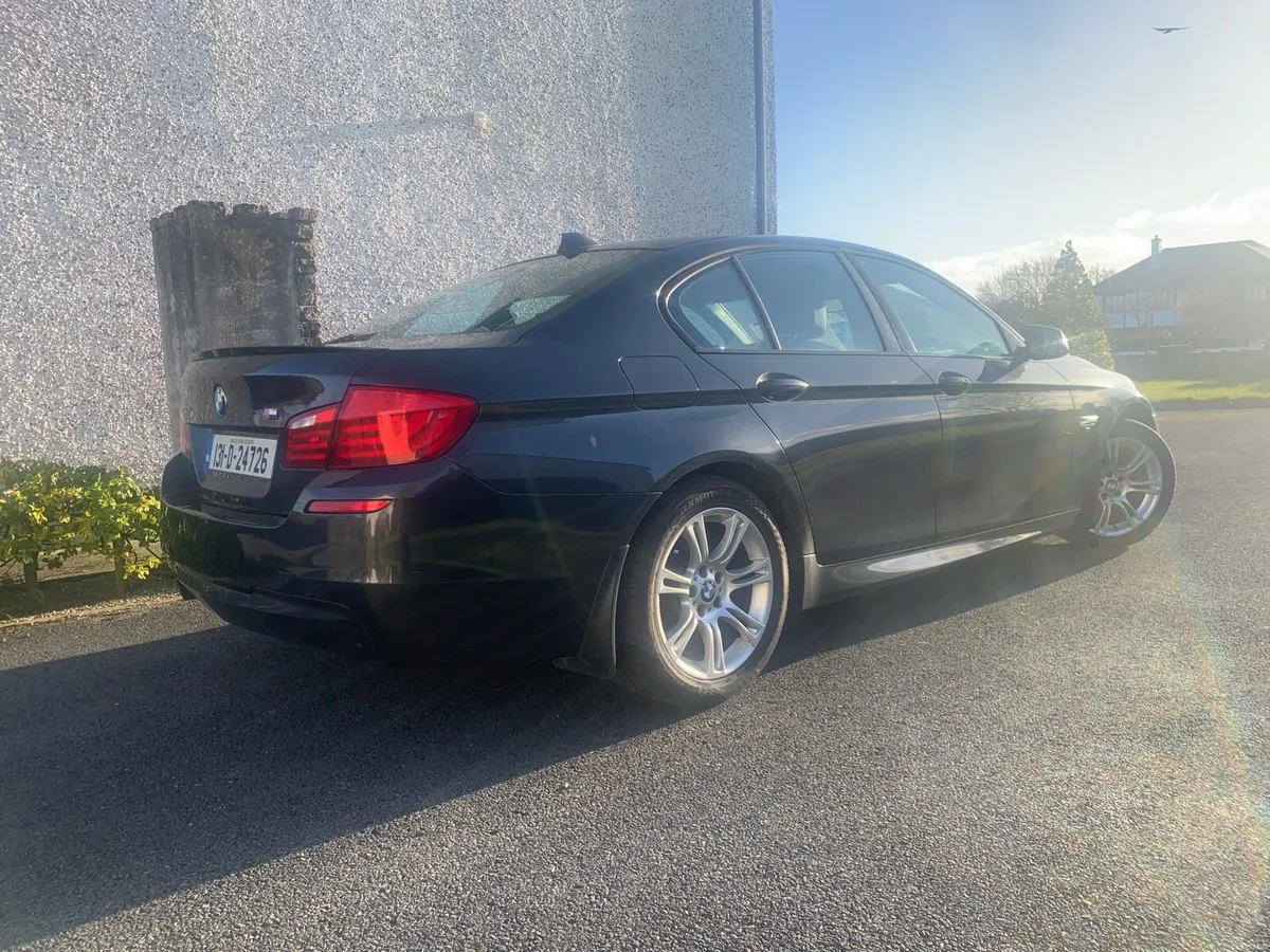 BMW  520d - Image 2