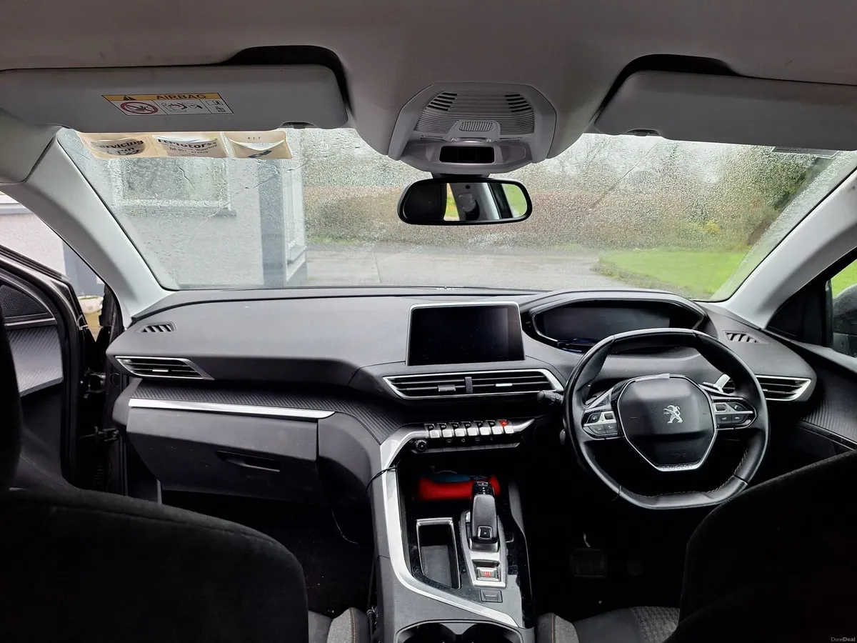 Peugeot 5008 2018 - Image 2