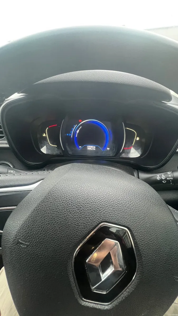 Renault Kadjar 2016 - Image 2