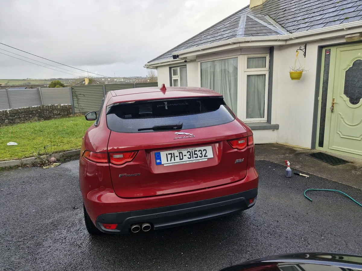 Jaguar F pace R sport - Image 2