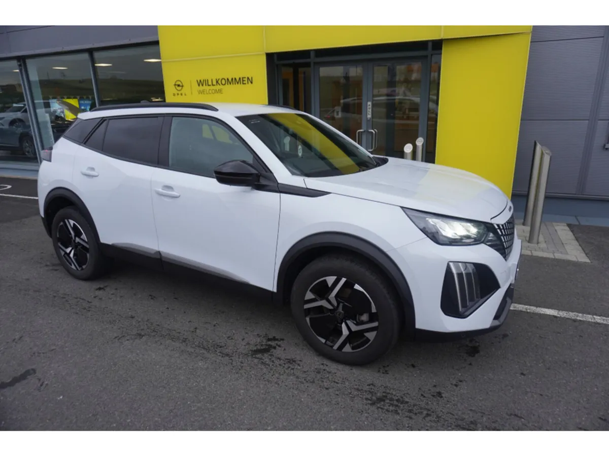 Peugeot 2008 ALLURE 1.2T 130PS - Image 1