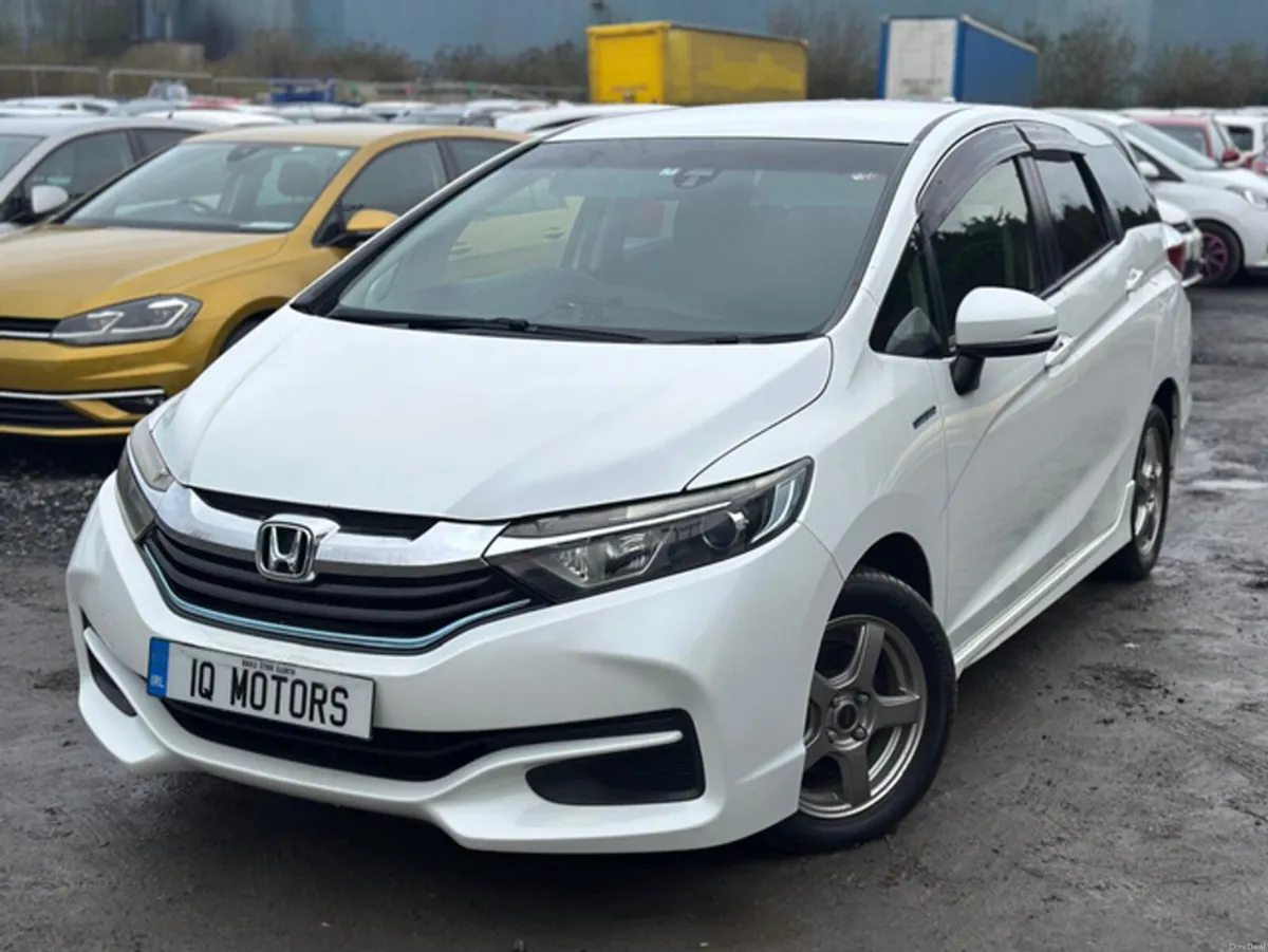 Honda Shuttle 1.5L Petrol-Hybrid Estate Automatic - Image 2