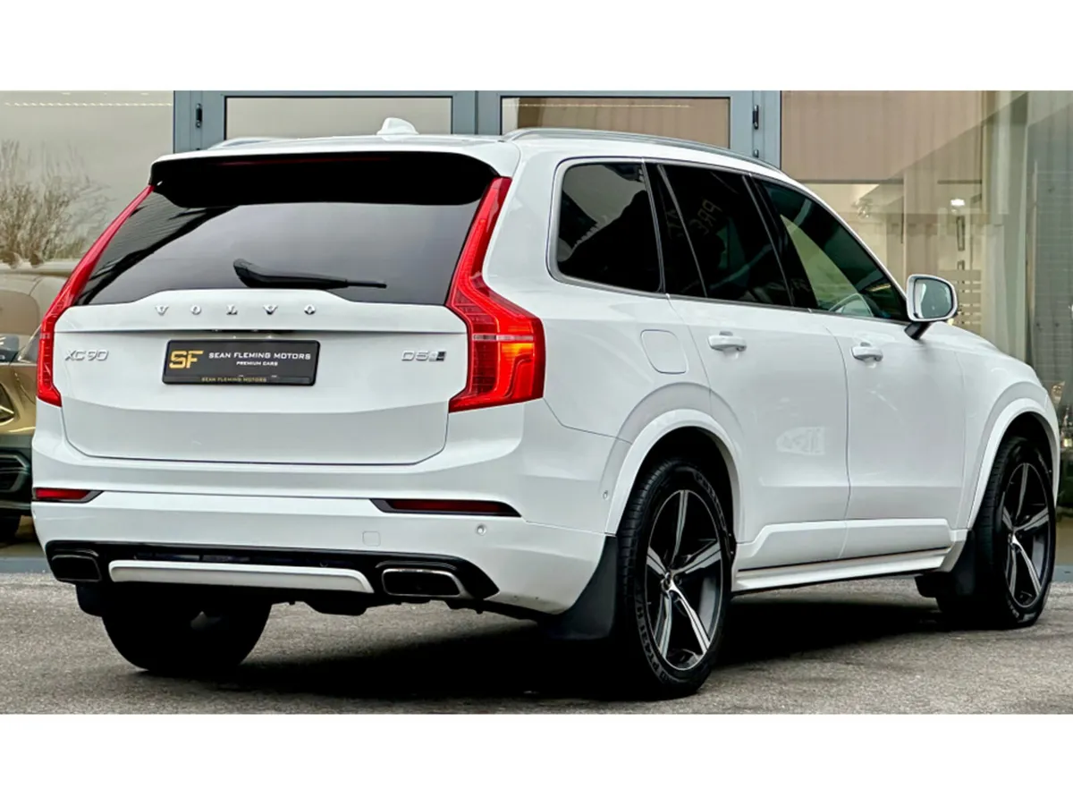 Volvo XC90 90 SERIES 2.0 D5 R-DESIGN P-PULSE A AWD - Image 4