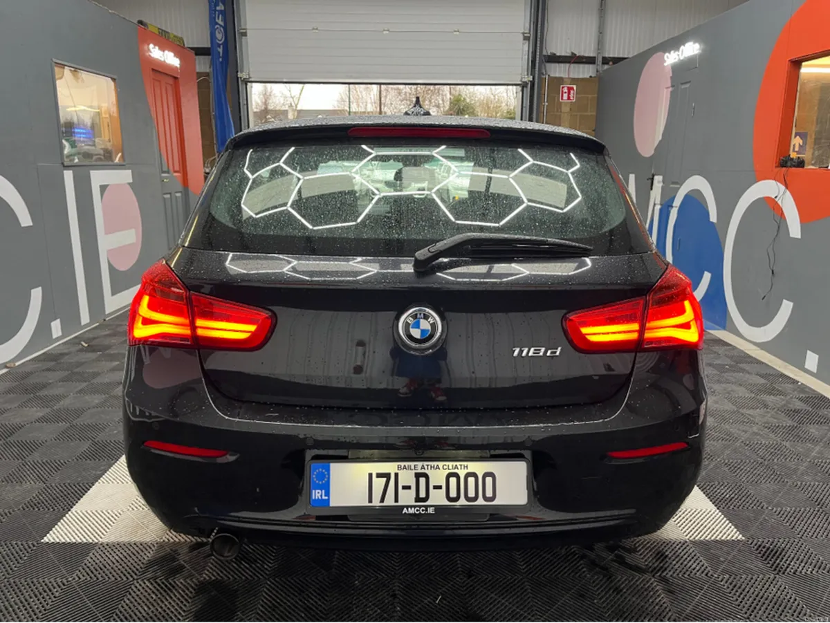 BMW 1-Series 2017 BMW 118D SPORT 2.0 AUTOMATIC / C - Image 3