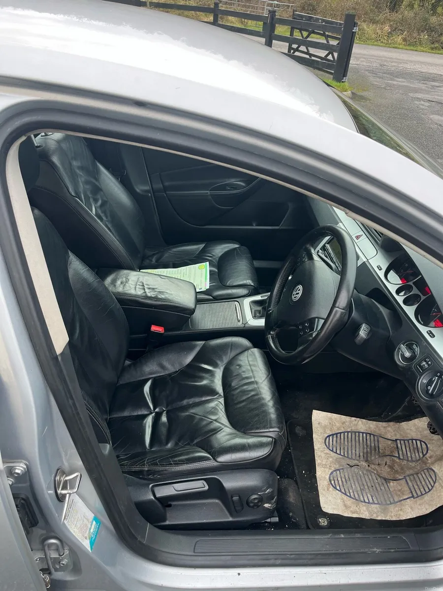 Volkwagen Passat - Image 4