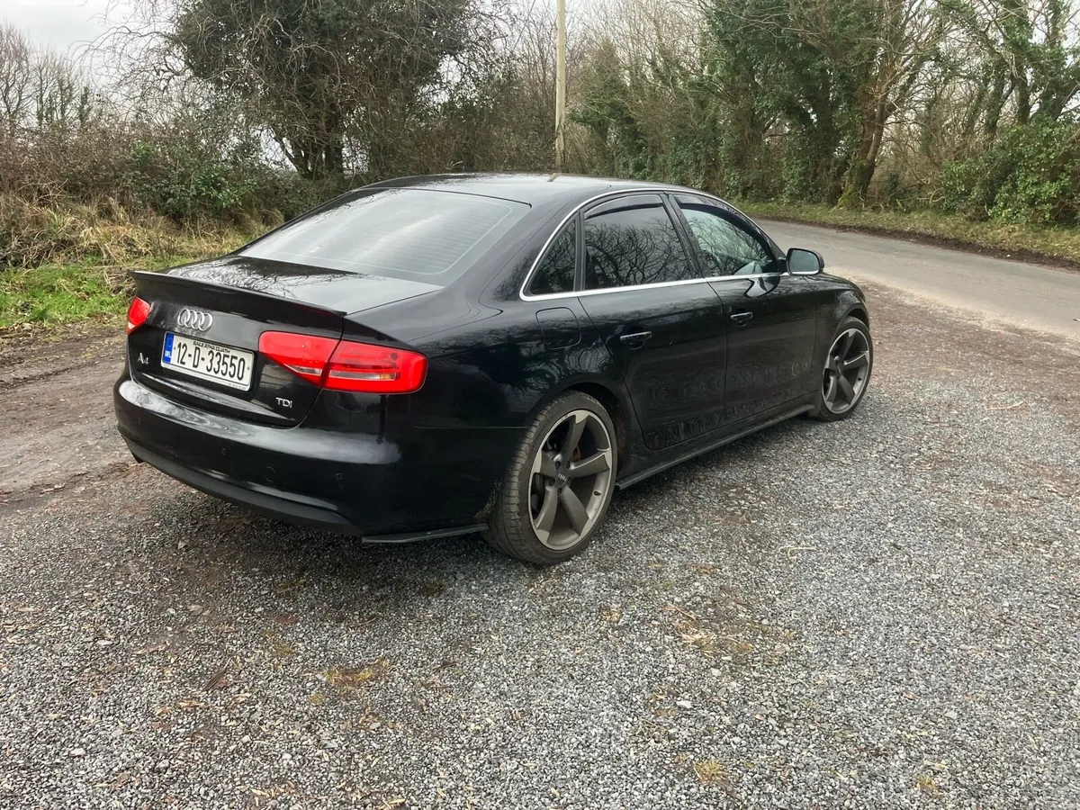 Audi A4 - Image 2