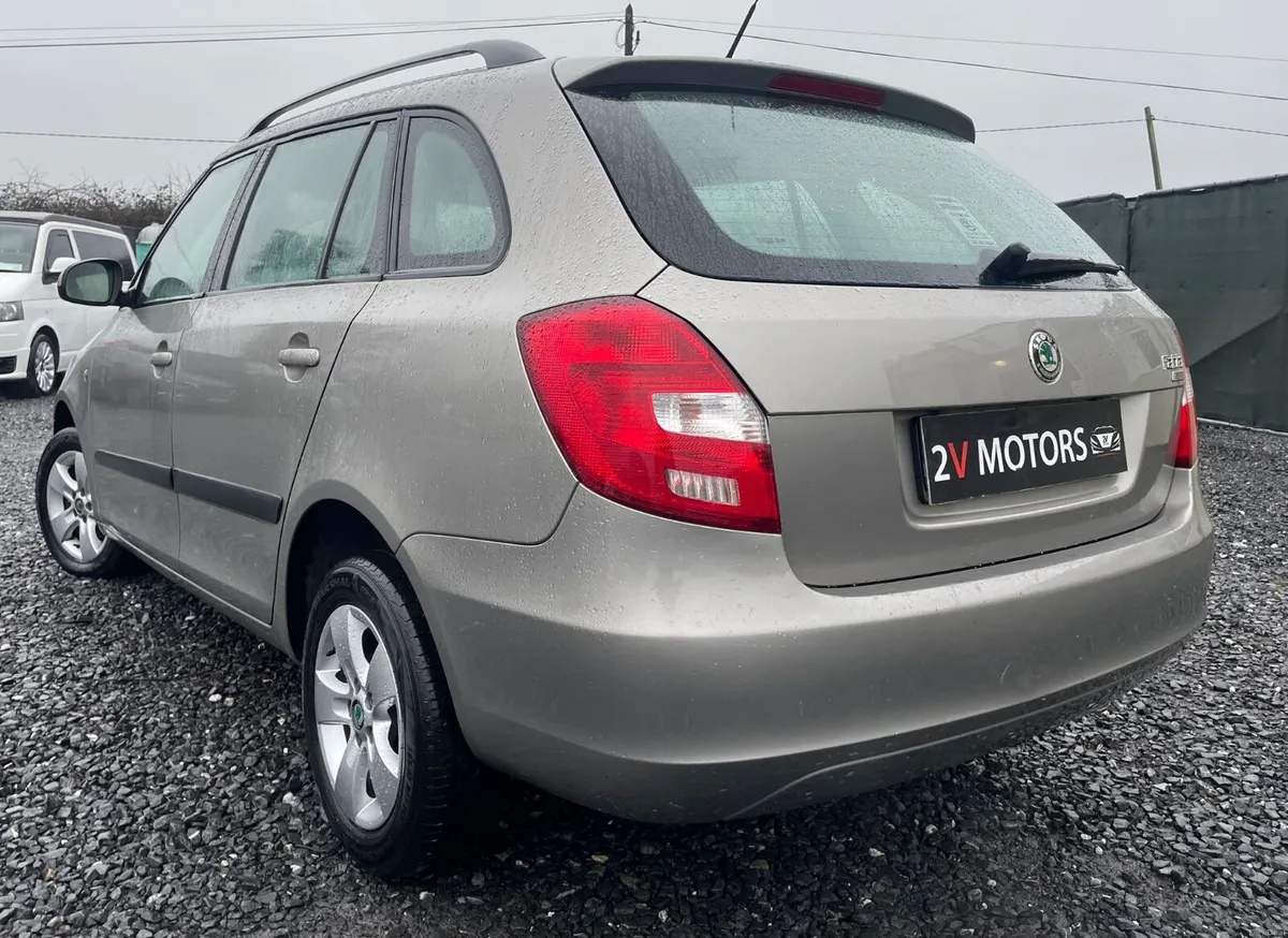 🔵 Skoda Fabia AMBIENTE 1.2 PETROL 70BHP - Image 3