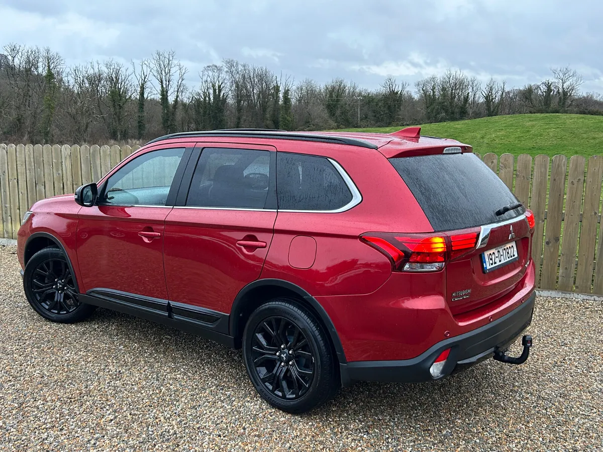 2019 Mitsubishi Outlander 4wd 7 Seater - Image 3