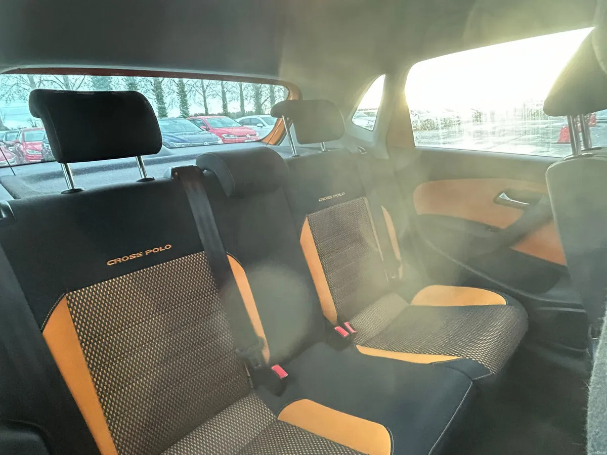 Volkswagen Polo cross 2014 Automatic €6990 - Image 3