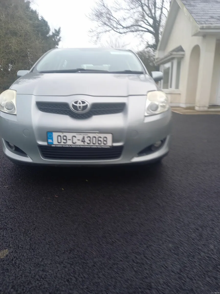 Toyota Auris 2009 - Image 1