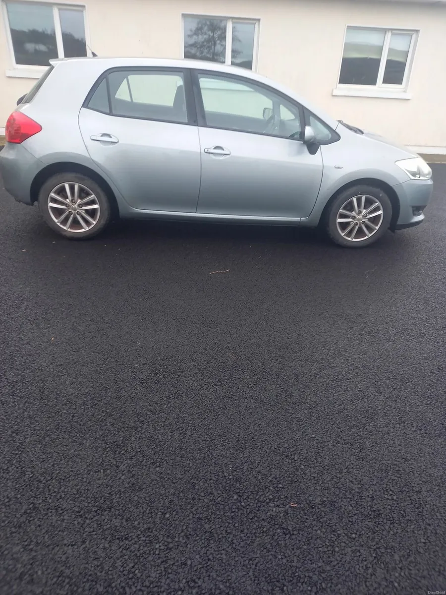 Toyota Auris 2009 - Image 3