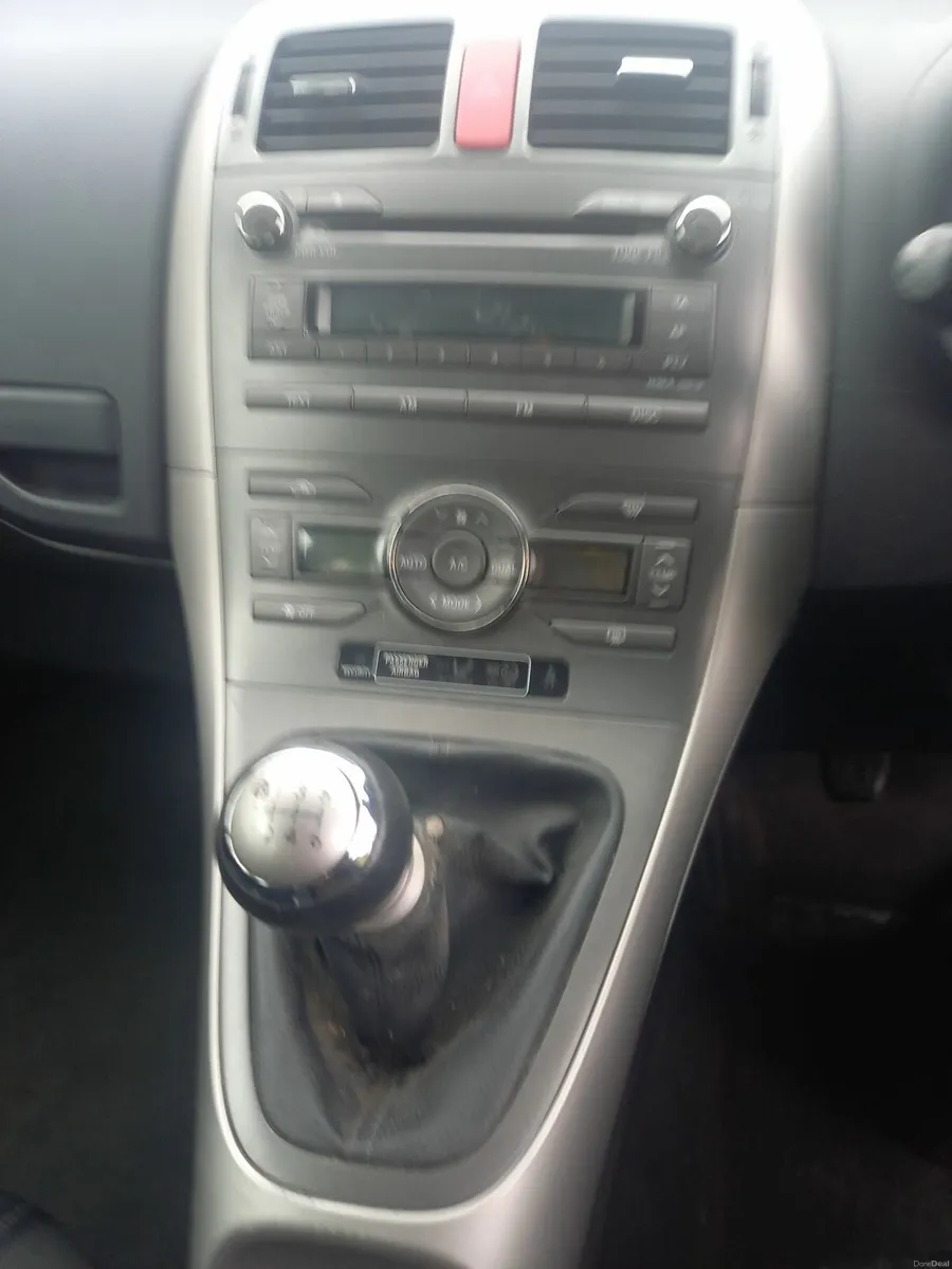 Toyota Auris 2009 - Image 4