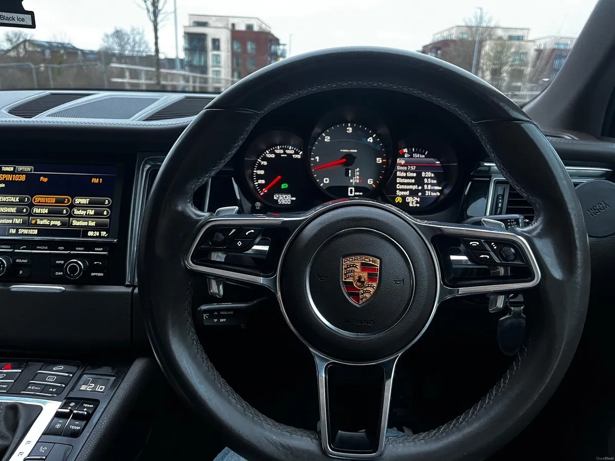 Porsche Macan S 2015 *LOW MILEAGE* - Image 3