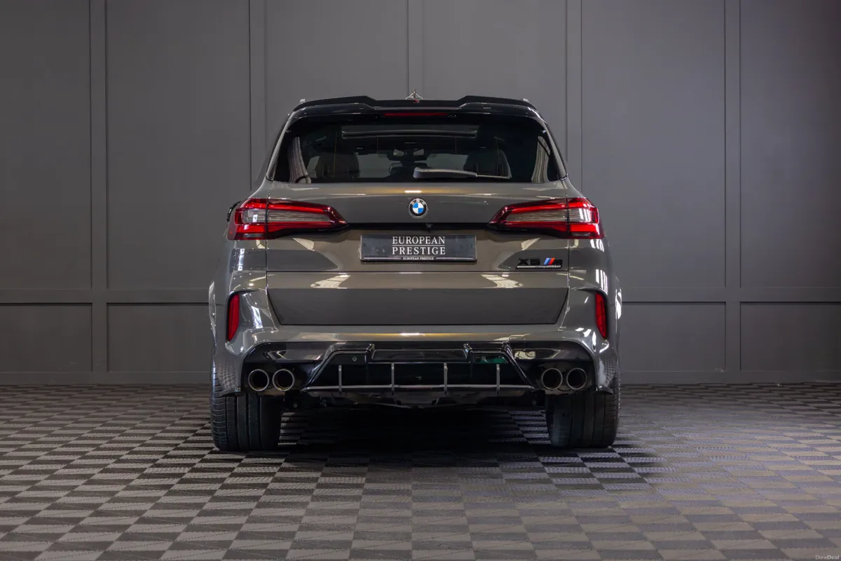 2023 BMW X5M Competition Ultimate *Pan Roof - Image 4
