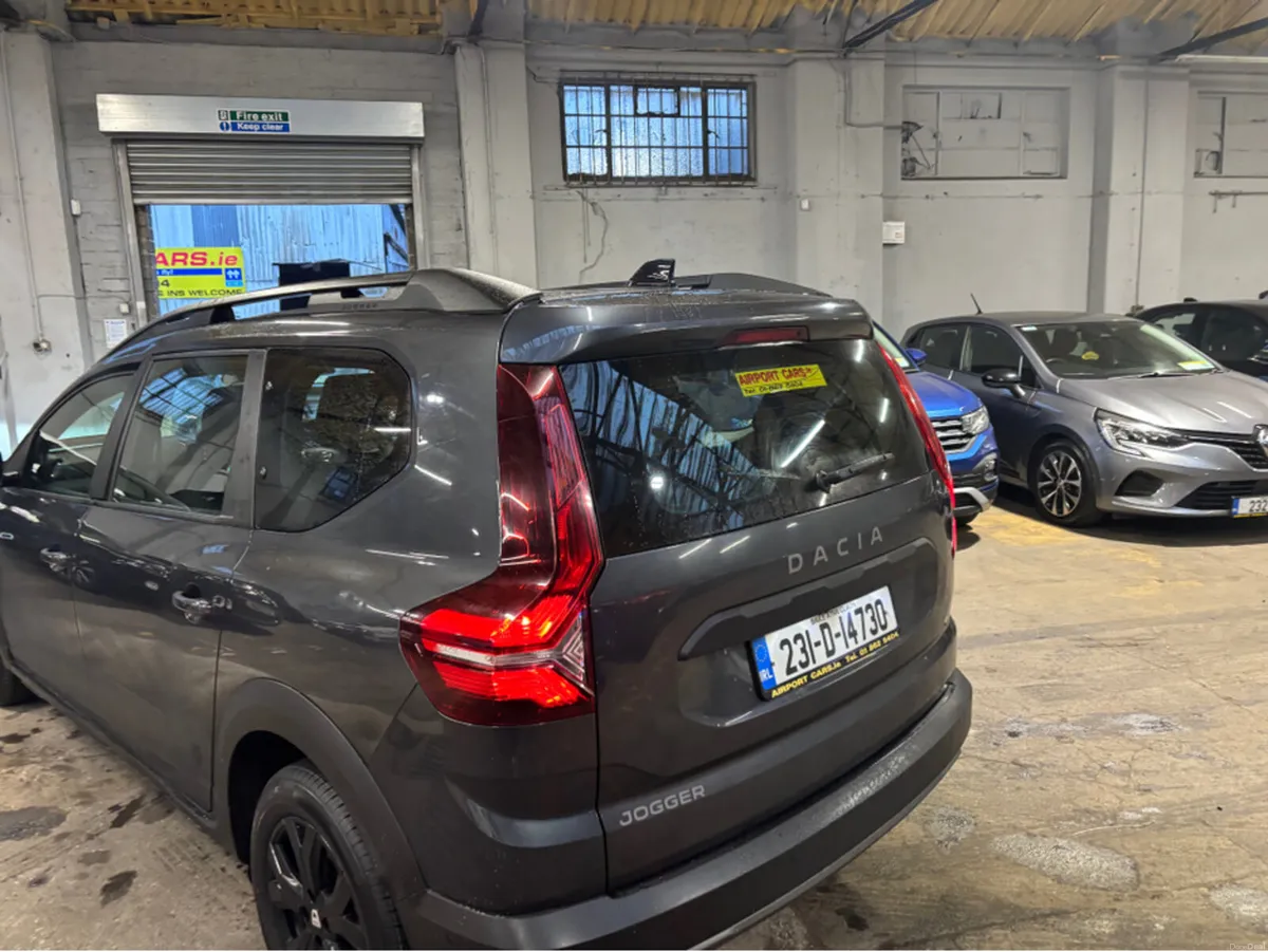 Dacia Jogger EXTREME SE TCE 110 5DR 7 Seater - Image 4