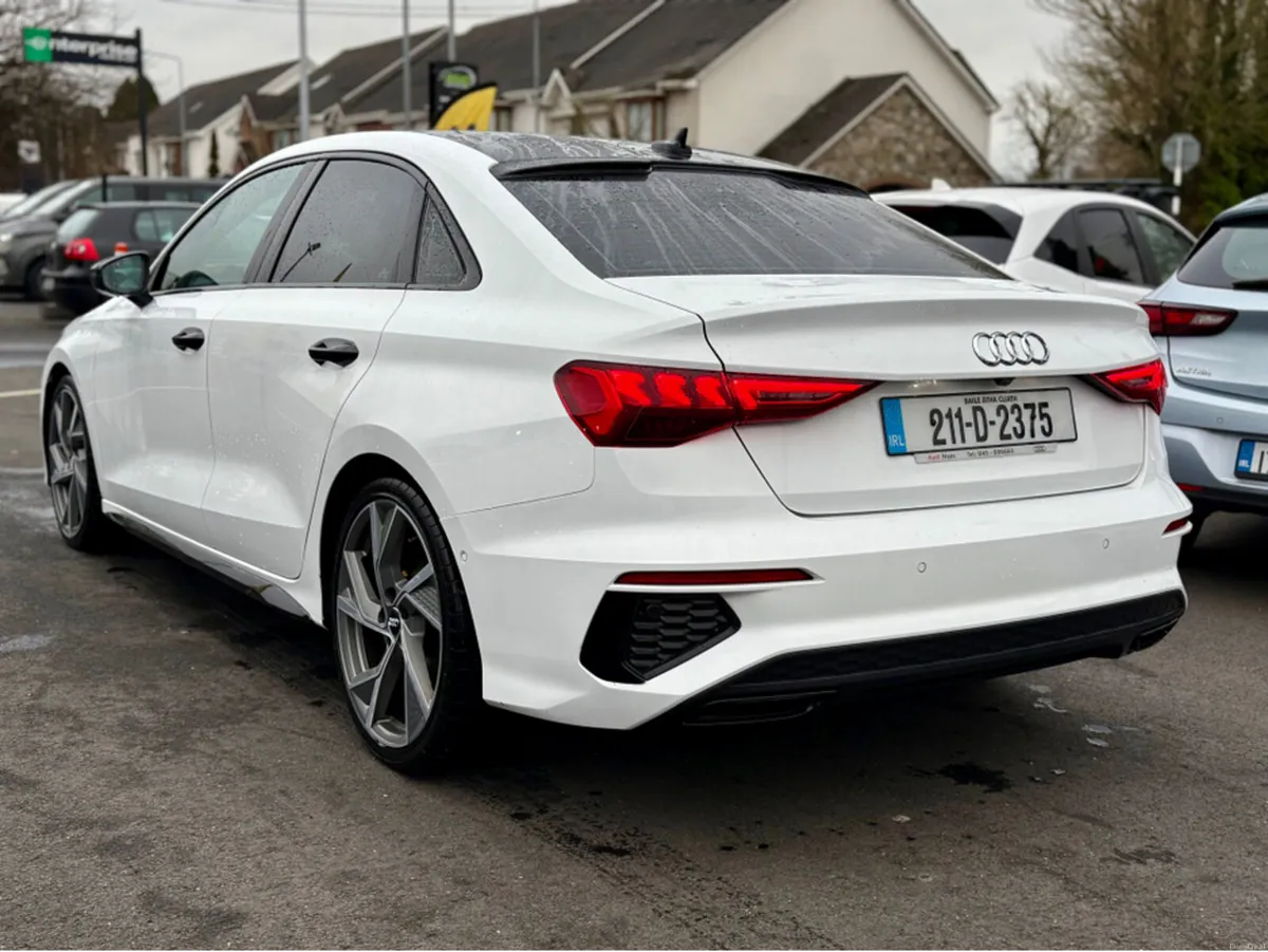 Audi A3 35 TFSI S line Auto Glacier White Metallic - Image 4